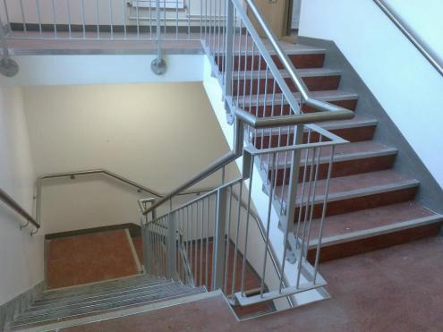 Glass feature stairs, balustrades, handrails, gates and railings.